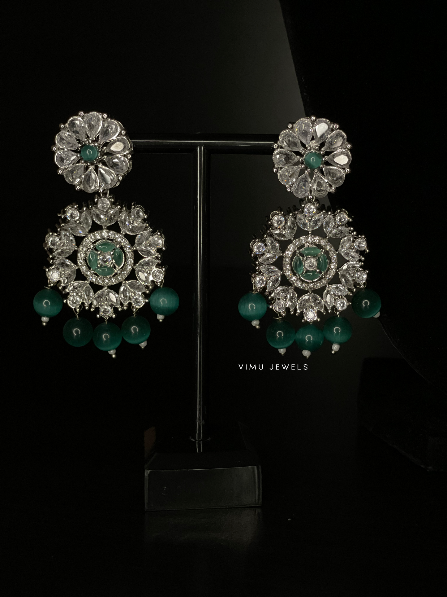 Neela Set